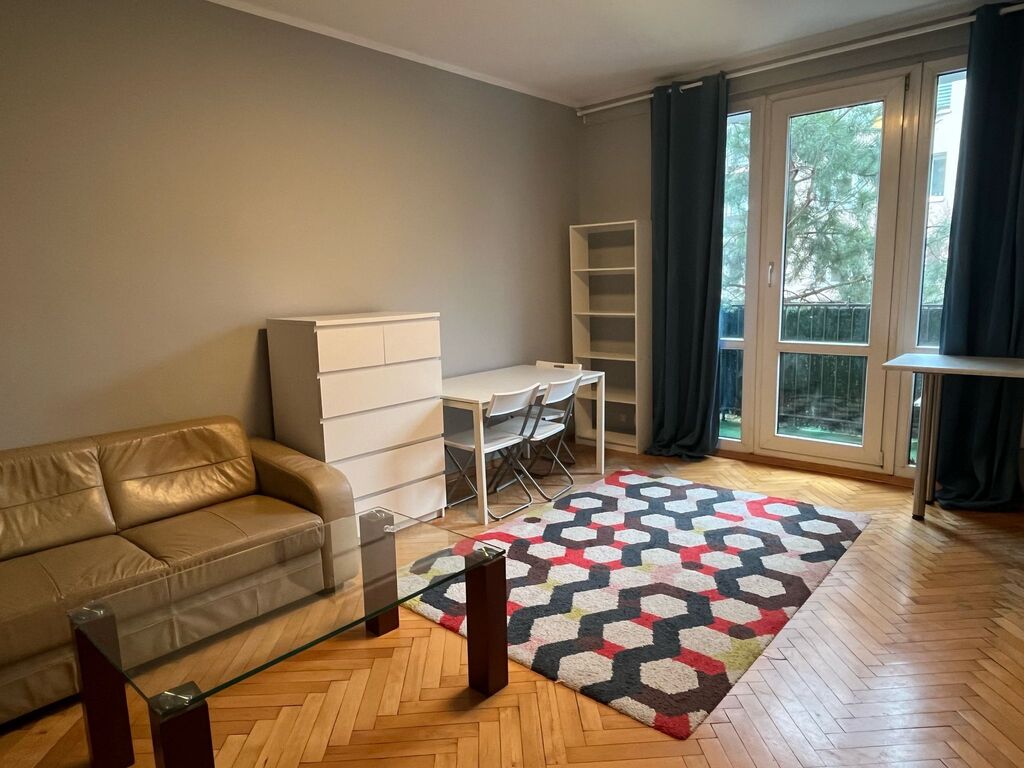 Dwa pokoje z balkonem w pobliżu Metra Racławicka